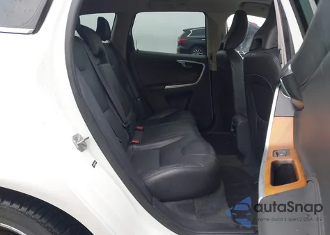 2017 Volvo Xc60 T6 Inscription z USA, uszkodzony, nr VIN YV449MRU7H2009666